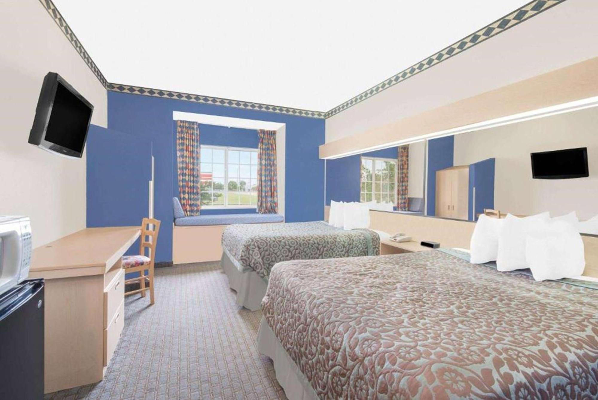 Days Inn & Suites By Wyndham Хатчінсон Екстер'єр фото